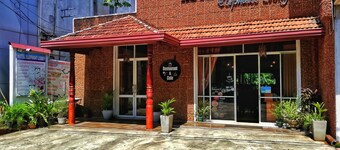 Hotel Elephant Lobby