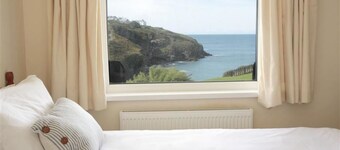 Green Door - Lower Tregudda