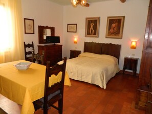 Apartamento, 1 quarto | Wi-Fi de cortesia, roupa de cama