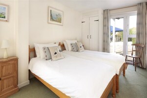 Cottage, 2 Bedrooms, Sea View | 2 bedrooms, free cribs/infant beds, free WiFi, bed sheets