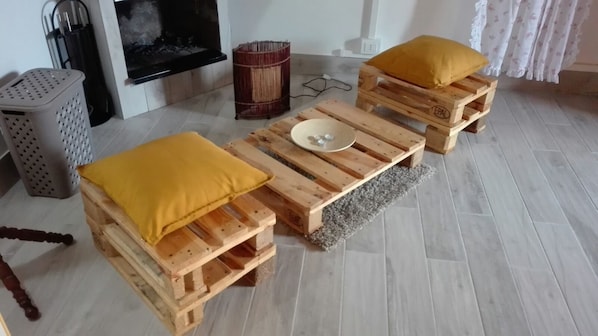 Double Room, Mountain View | Living area
