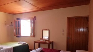 Basic House, 2 Queen Beds | Blackout drapes, WiFi (free), bed sheets - Ecohabitat (Calakmul)