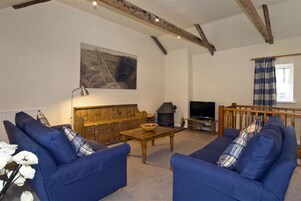 Cottage, 2 Bedrooms | Living room | TV, DVD player, iPod dock