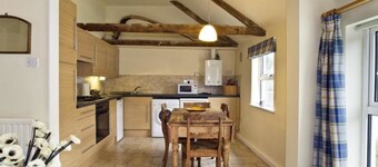 Green Door - Marigold