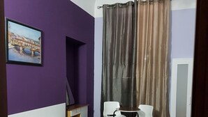 Basic Double Room, Shared Bathroom | Desk, iron/ironing board (on request), WiFi (free) - Guesthouse Ava (Rome)