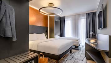 Hypo-allergenic bedding, in-room safe, soundproofing, free WiFi