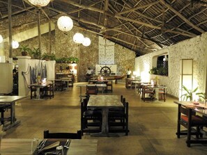 Breakfast, lunch, dinner served; Fusion cuisine - Mafia Island Lodge (Mafia Island)