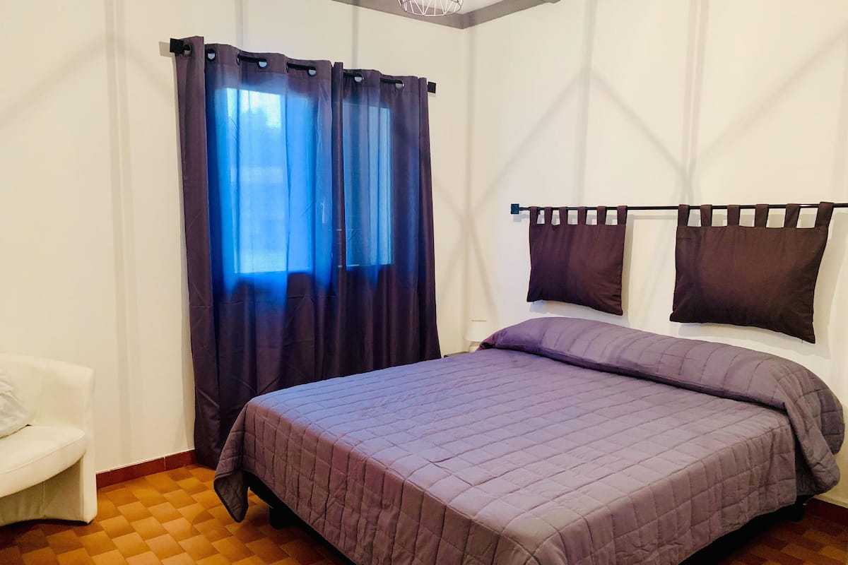 Appartamento (LES ROSIERS 016) | Biancheria da letto di alta qualità, materassi Select Comfort