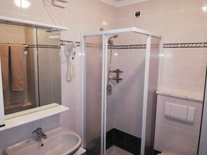 Kamer, 1 twee- of 2 eenpersoonsbedden