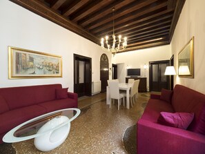 Schiavoni Apartment , 3 Bedrooms | Living area - San Marco Schiavoni Apartments (Venice)