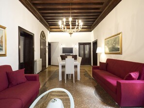 Schiavoni Apartment , 3 Bedrooms | 客厅 | 平板电视