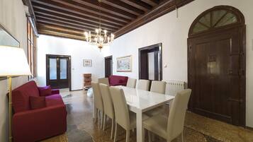 Appartement | Woonruimte | Flatscreentelevisie