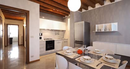 Venice Style Apartments