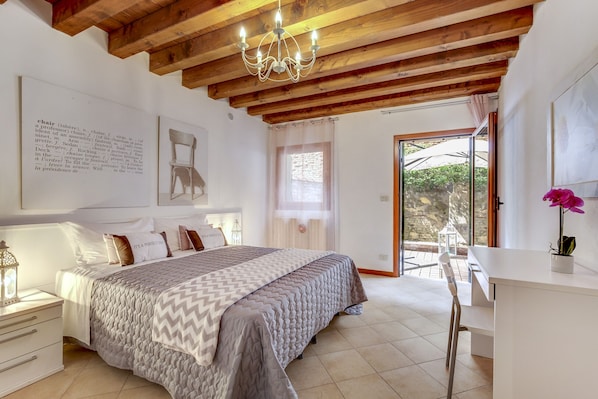 Apartment, 2 Bedrooms, Venetian Style 4