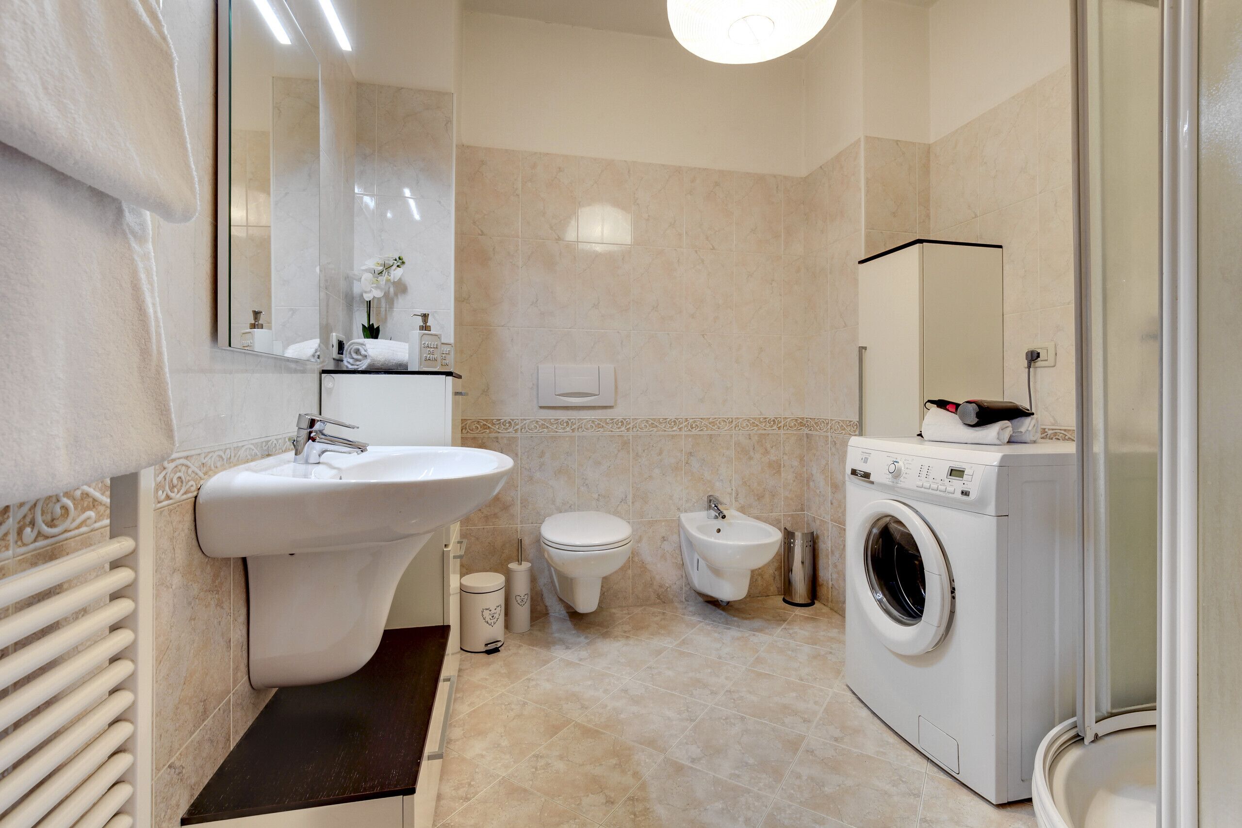 Apartment, 2 Bedrooms, Venetian Style 5 | Kylpyhuone | Suihku, hiustenkuivaaja, bidee, pyyhkeet