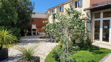 Pemandangan dari properti