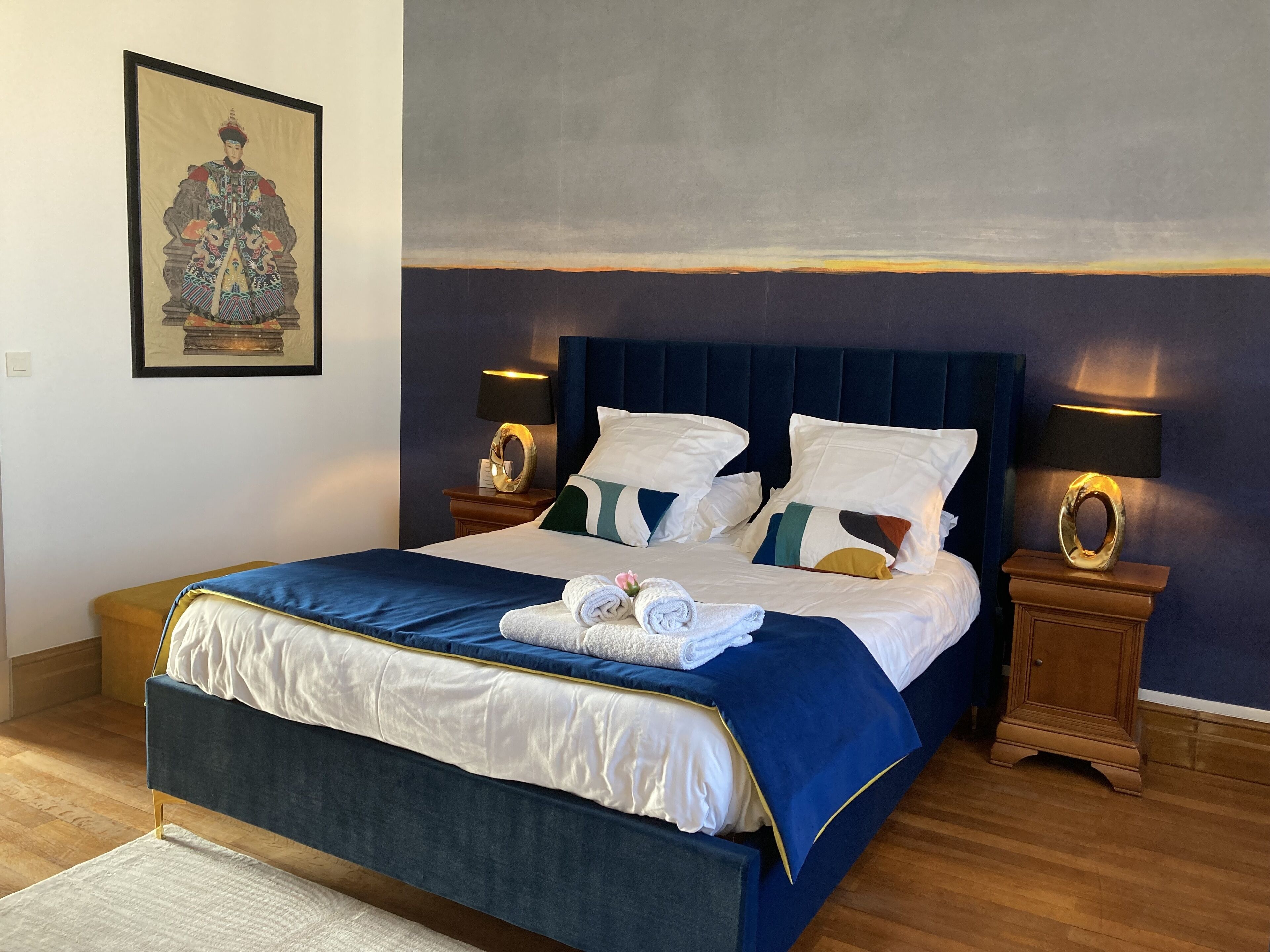 Dobbeltrom – design, adgang til basseng | Sengetøy av topp kvalitet og senger med overmadrass