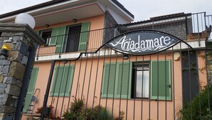 Unclassified image, 3 of 28, button - B&B Ariadamare (Sanremo)