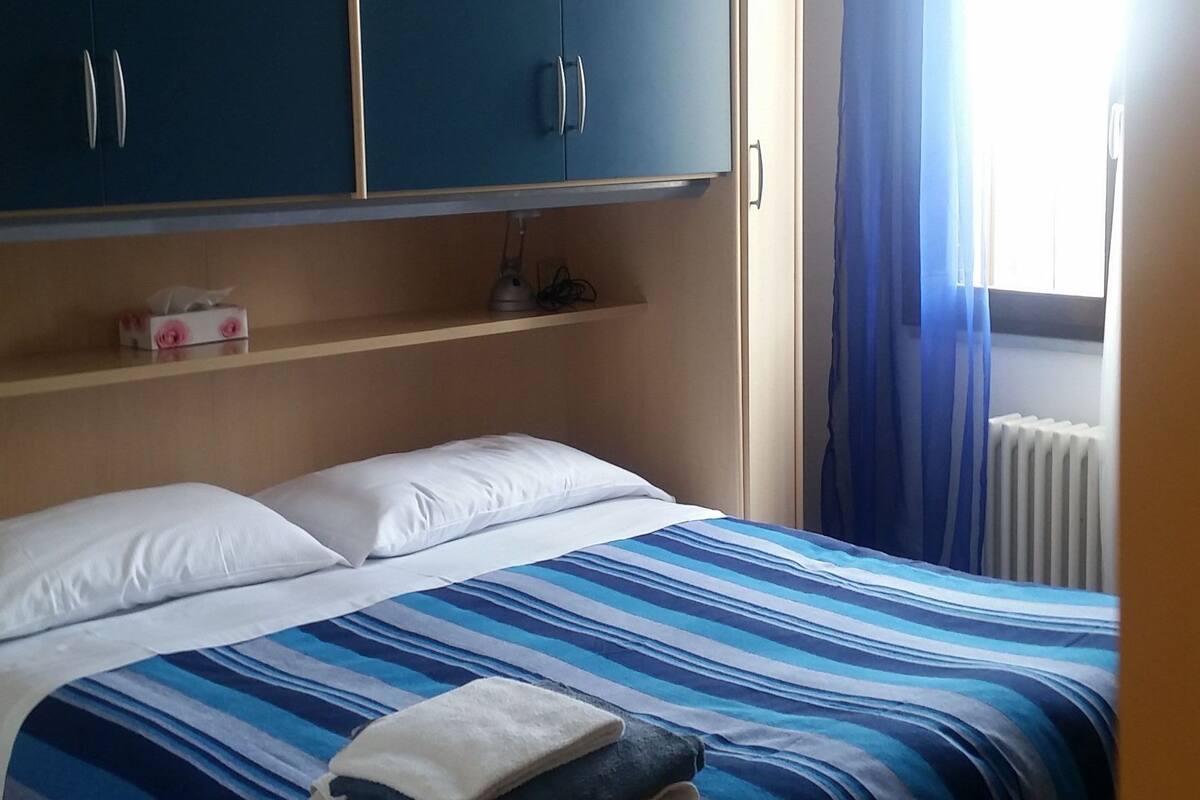 Family Room, Private Bathroom (external) | Desk, cribs (surcharge), rollaway beds (surcharge), WiFi (free)