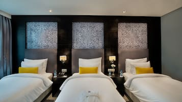 Deluxe Triple Room | 1 bedroom, Egyptian cotton sheets, premium bedding, minibar