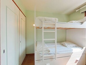 2 bedrooms