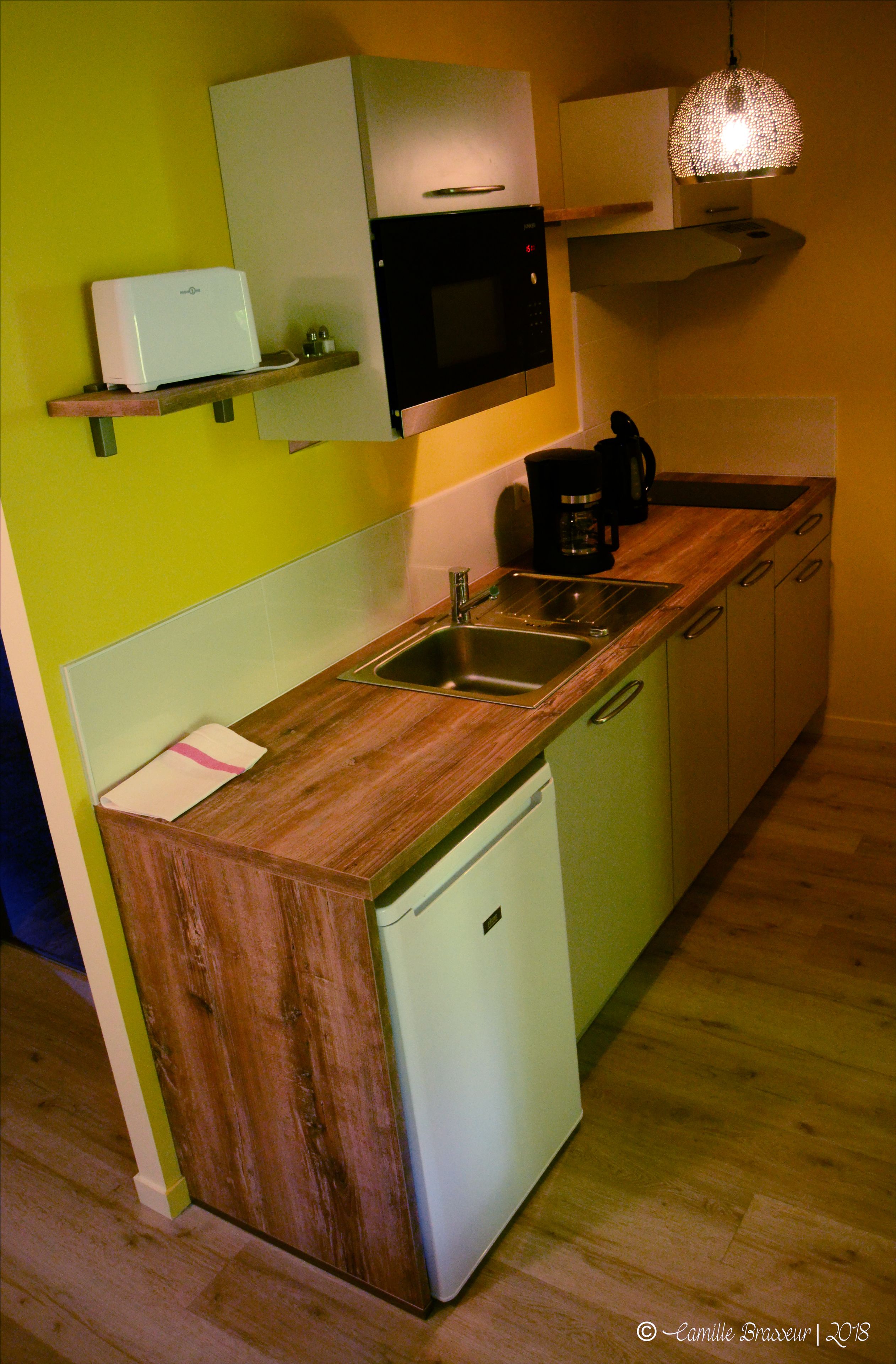 apartment (sombra) | private kitchen | fridge, microwave, stovetop, espresso maker