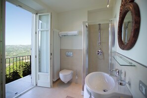 Deluxe Double Room, 1 Queen Bed, Terrace, Vineyard View | Bathroom | Shower, free toiletries, bathrobes, slippers - Rocche Costamagna Art Suites (La Morra)
