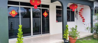H Homestay - Semi D 1000Mbps (1Gbps) Wifi, Astro & Private Parking