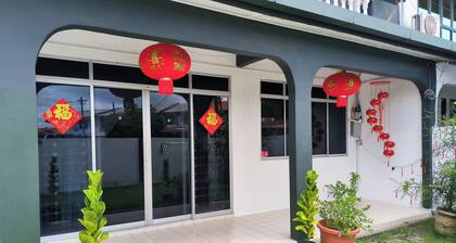 H Homestay - Semi D 1000Mbps (1Gbps) Wifi, Astro & Private Parking