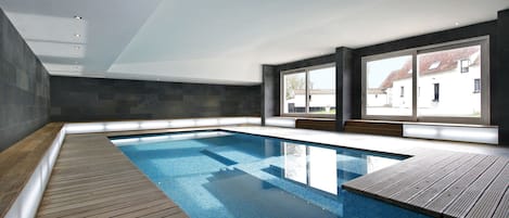 Indoor pool, free pool cabanas, pool loungers