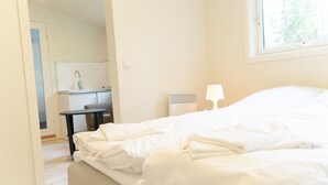 Chambre Double, 1 lit double, coin cuisine