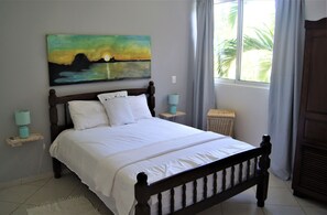 Studio Confort, 2 chambres, terrasse, en face de la plage | 2 chambres, literie de qualité, lit avec matelas Select Comfort