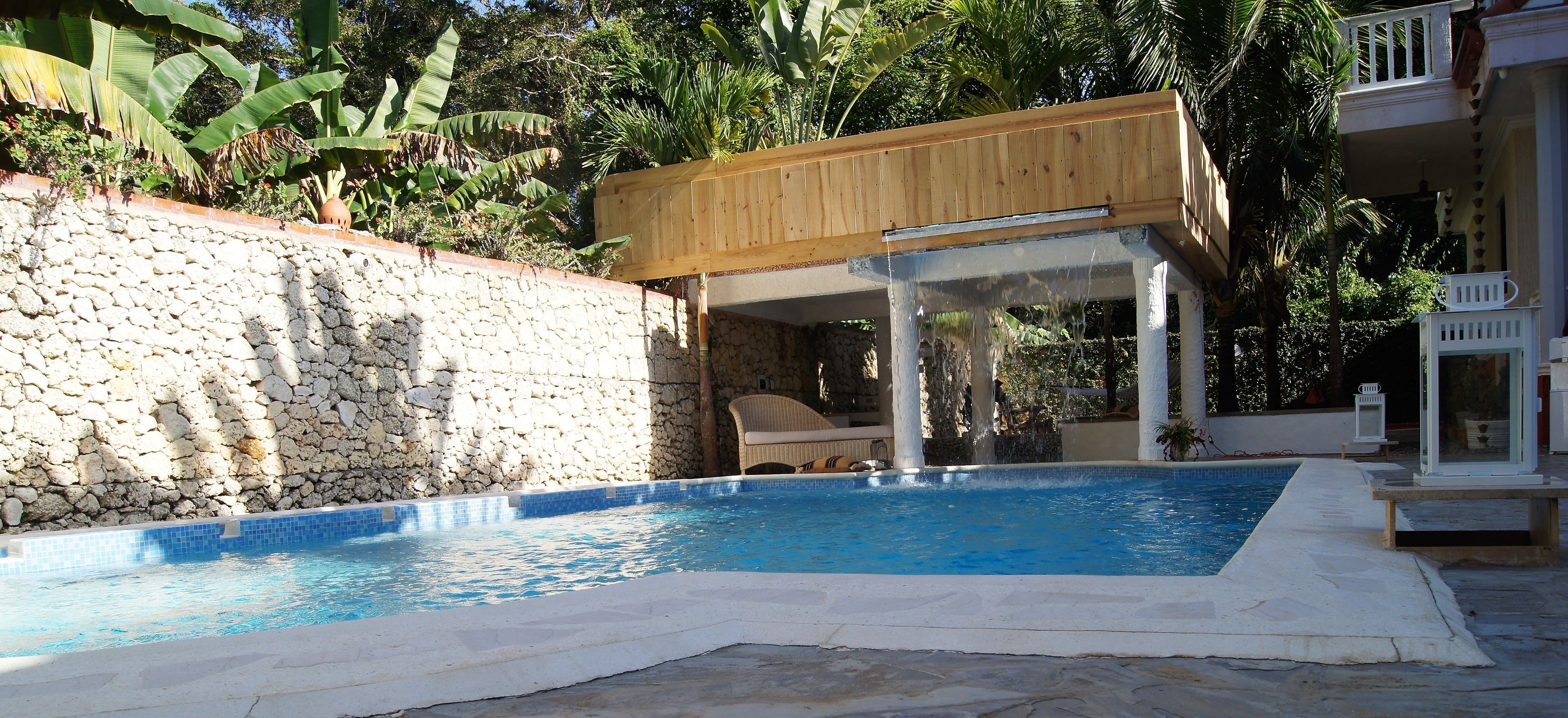 室外游泳池，瀑布泳池