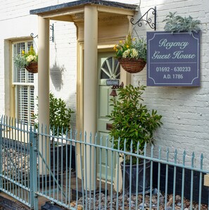 Property entrance - Regency Guest House (Norwich)