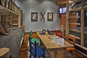 Ferienhaus, 6 Schlafzimmer | 6 Schlafzimmer, Bügeleisen/Bügelbrett, kostenloses WLAN, Bettwäsche