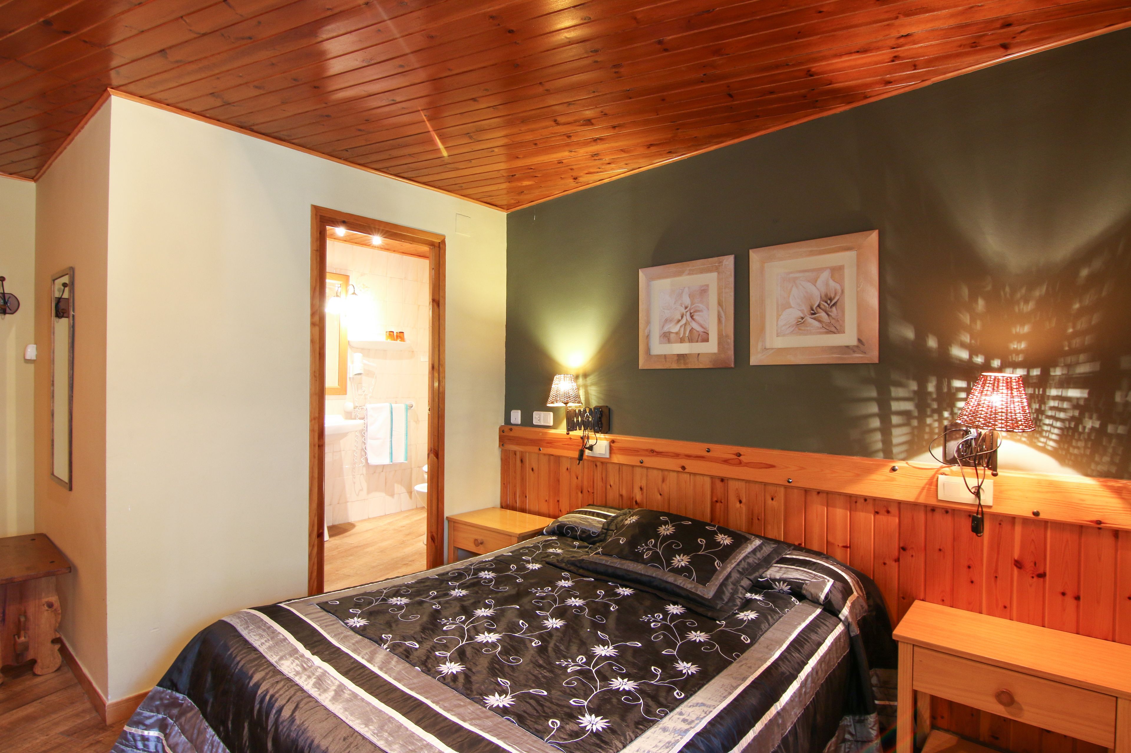 Habitación doble | Insonorización, wifi gratis y ropa de cama 