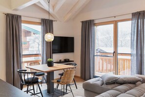 TV - Boutique Apartment # 4 - Moving Mountains Boutique Apartments (Saalfelden am Steinernen Meer)