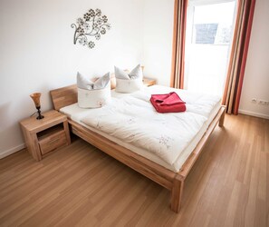 2 Schlafzimmer, Reisekinderbett, WLAN