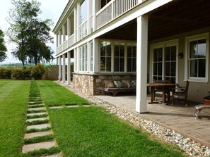 English Library | Terrace/patio - Cedar Spring Inn & Spa (Ruckersville)