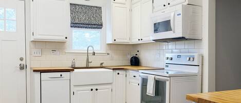 Frigorífic, microones, forn i placa de cuina