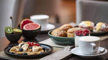 Daily full breakfast for a fee