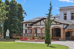 Exterior - Hotel Vila Dom Bosco (Campos do Jordão)