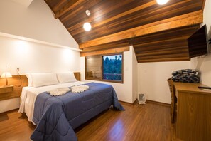 Una scrivania, ferro/asse da stiro, Wi-Fi gratuito, lenzuola