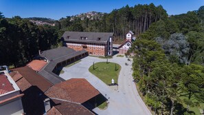 Exterior - Hotel Vila Dom Bosco (Campos do Jordão)