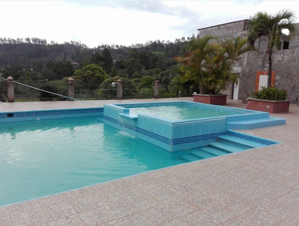 Piscina all'aperto