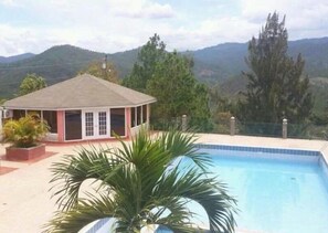 Piscina all'aperto