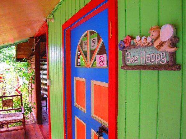 Perincian bahagian luar