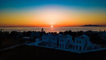 Näkymä rannalle/valtamerelle