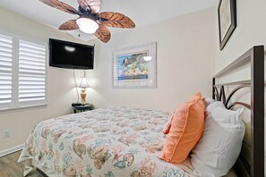 1 chambre, fer et planche à repasser, accès Internet, draps fournis