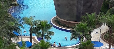 3 outdoor pools